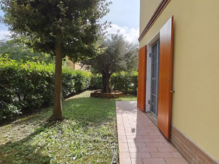 Immagine 29 di Casa bifamiliare in vendita  in ANTONIO DE CURTIS a Campagnola Emilia