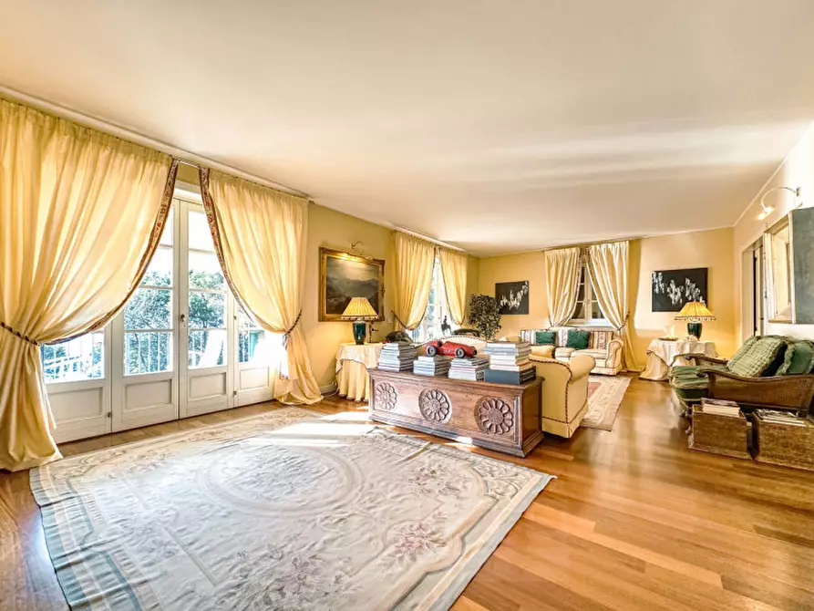 Immagine 2 di Villa in vendita  in Via del Buon Rimedio 17 a Verbania