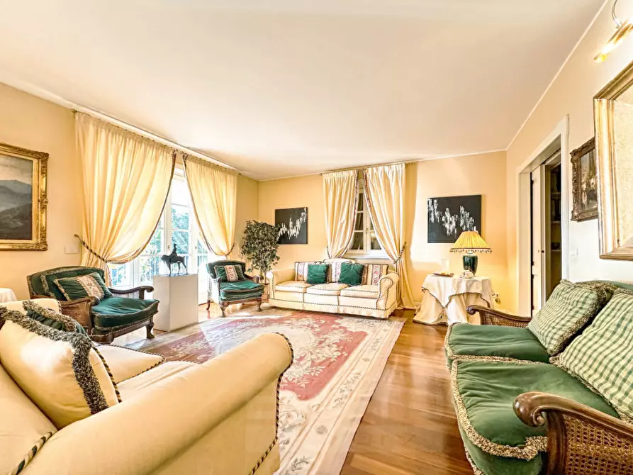 Immagine 5 di Villa in vendita  in Via del Buon Rimedio 17 a Verbania