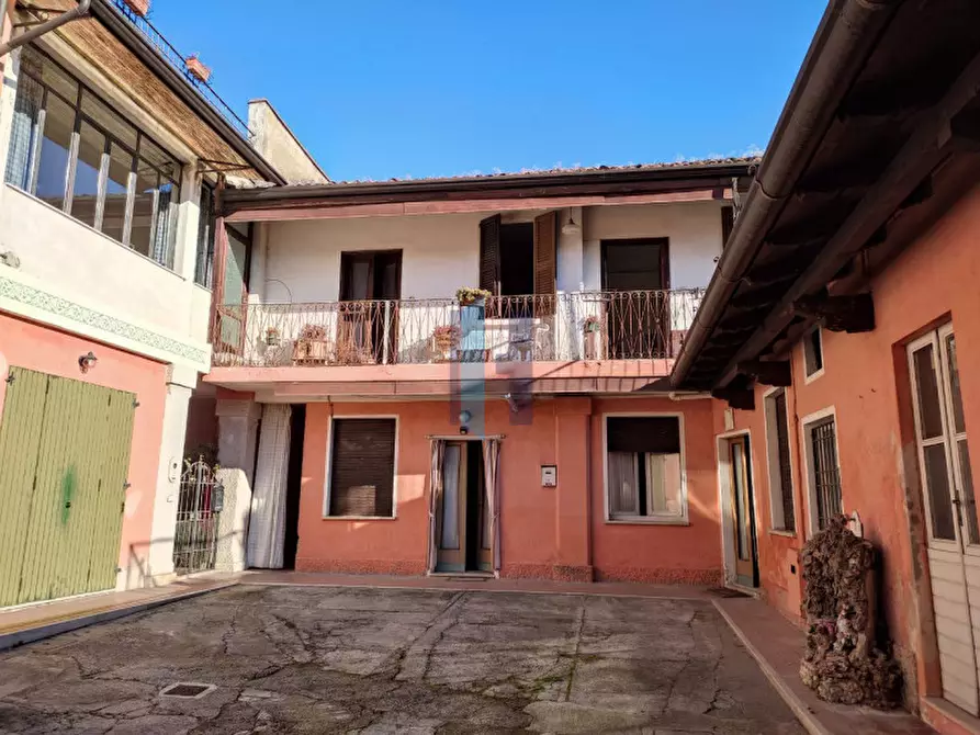 Immagine 3 di Casa indipendente in vendita  in Via castelli a Botticino