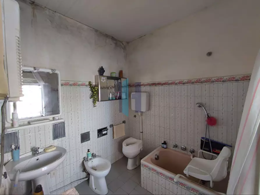 Immagine 13 di Casa indipendente in vendita  in Via castelli a Botticino