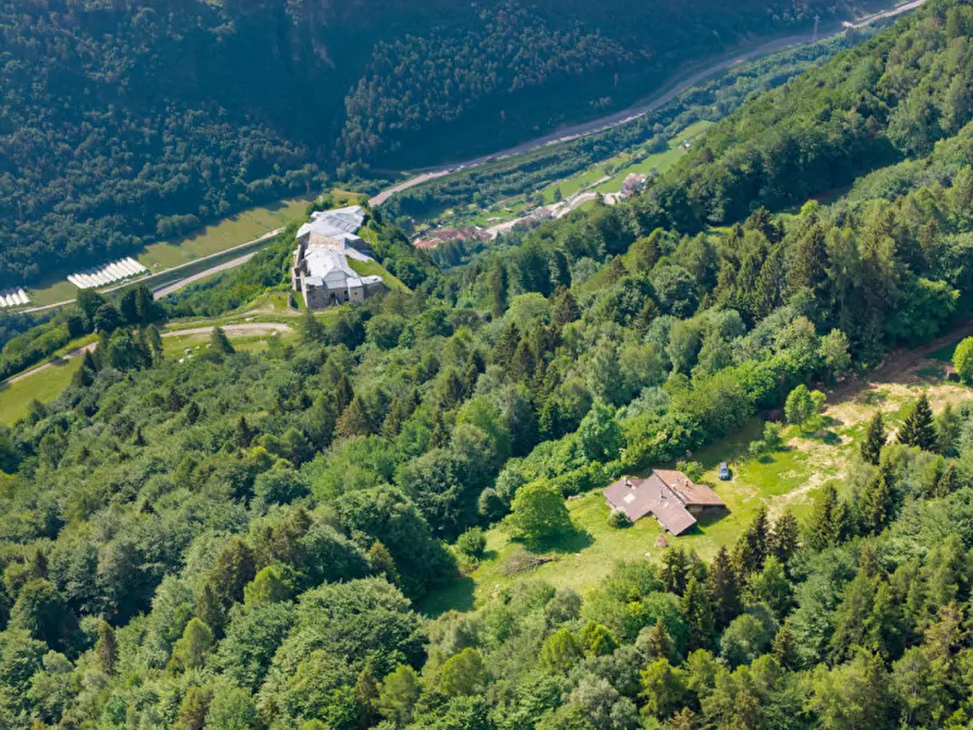 Immagine 4 di Rustico / casale in vendita  in Loc. Peschera snc a Valdaone
