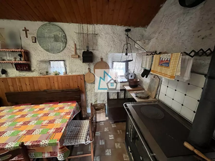 Immagine 7 di Rustico / casale in vendita  in Loc. Peschera snc a Valdaone