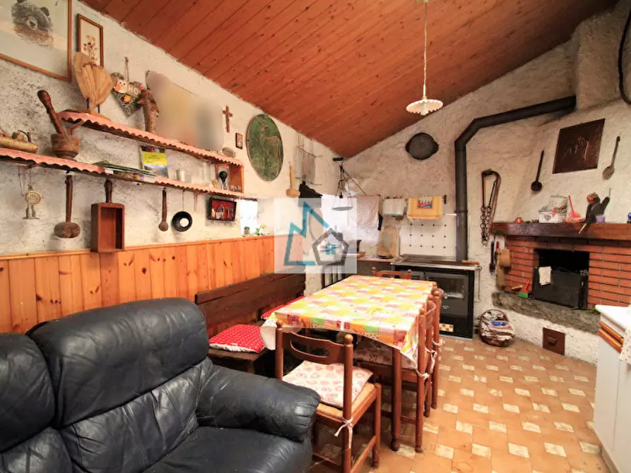 Immagine 8 di Rustico / casale in vendita  in Loc. Peschera snc a Valdaone