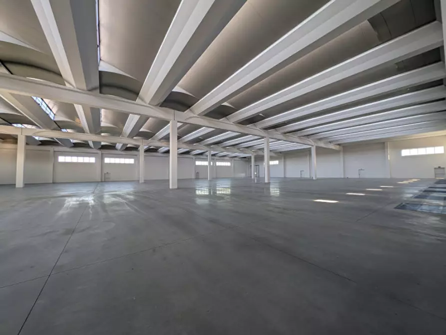 Immagine 3 di Capannone industriale in vendita  in Via San Pio X a Castelfranco Veneto