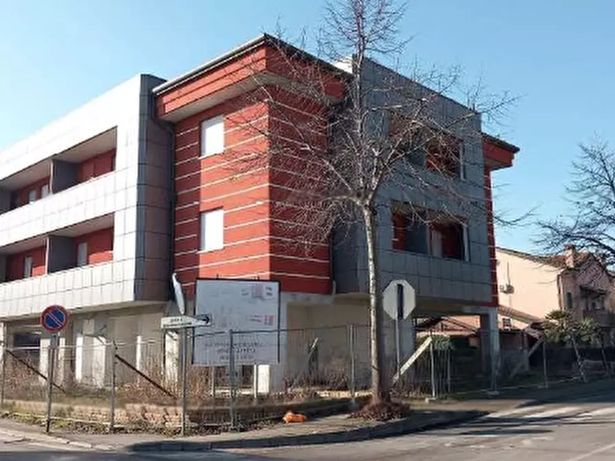 Immagine 1 di Palazzo in vendita  in VIA G. MARCONI a Porto Viro