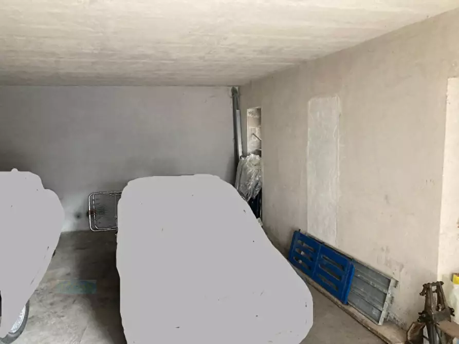 Immagine 1 di Garage in vendita  in Via Salvo d'Acquisto a Ceglie Messapico