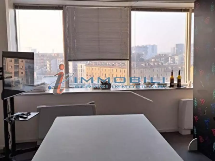 Immagine 11 di Ufficio in affitto  in VIALE MONZA a Milano