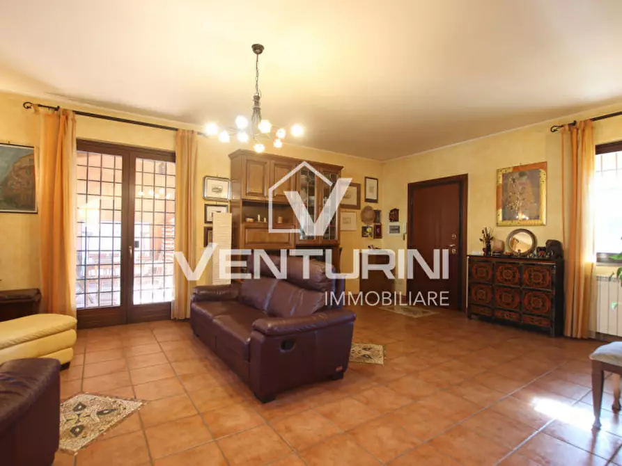 Immagine 2 di Villa in vendita  in Via Sacrofano Prima Porta a Roma