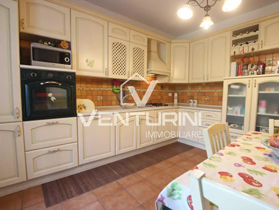 Immagine 8 di Villa in vendita  in Via Sacrofano Prima Porta a Roma