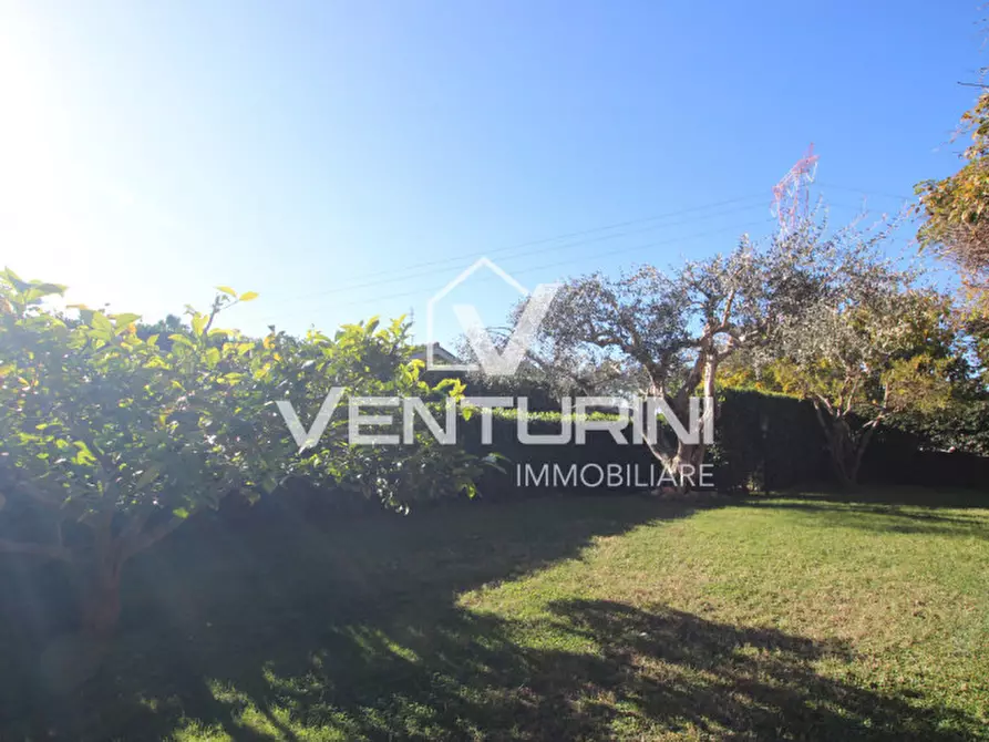 Immagine 25 di Villa in vendita  in Via Sacrofano Prima Porta a Roma