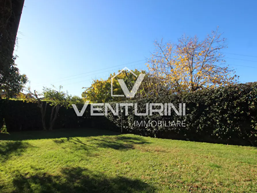 Immagine 26 di Villa in vendita  in Via Sacrofano Prima Porta a Roma