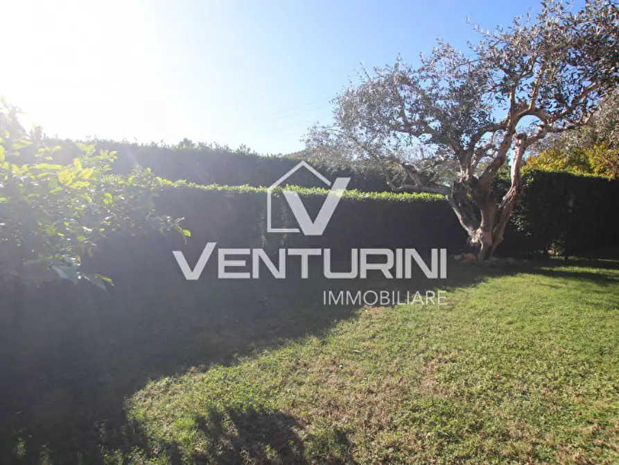 Immagine 28 di Villa in vendita  in Via Sacrofano Prima Porta a Roma