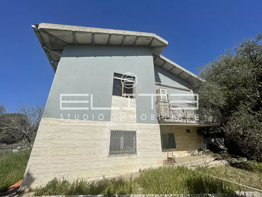 Immagine 5 di Villa in vendita  in CANDIA a Ancona