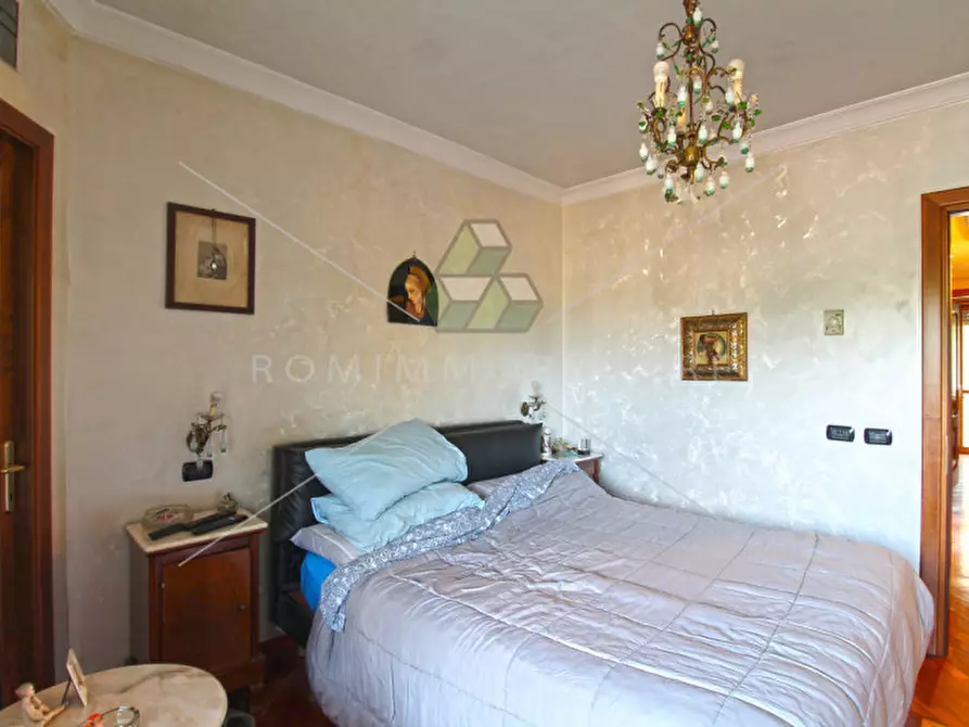 Immagine 9 di Appartamento in vendita  in Via Louis da Guerre- Via Della Fotografia a Roma