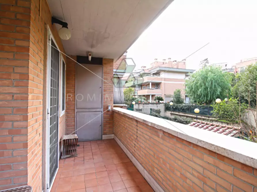 Immagine 19 di Appartamento in vendita  in Via Louis da Guerre- Via Della Fotografia a Roma