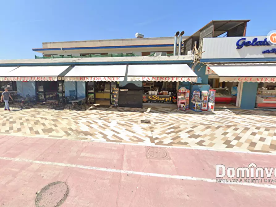 Immagine 1 di Negozio in vendita  in Strada della marina a Montalto Di Castro