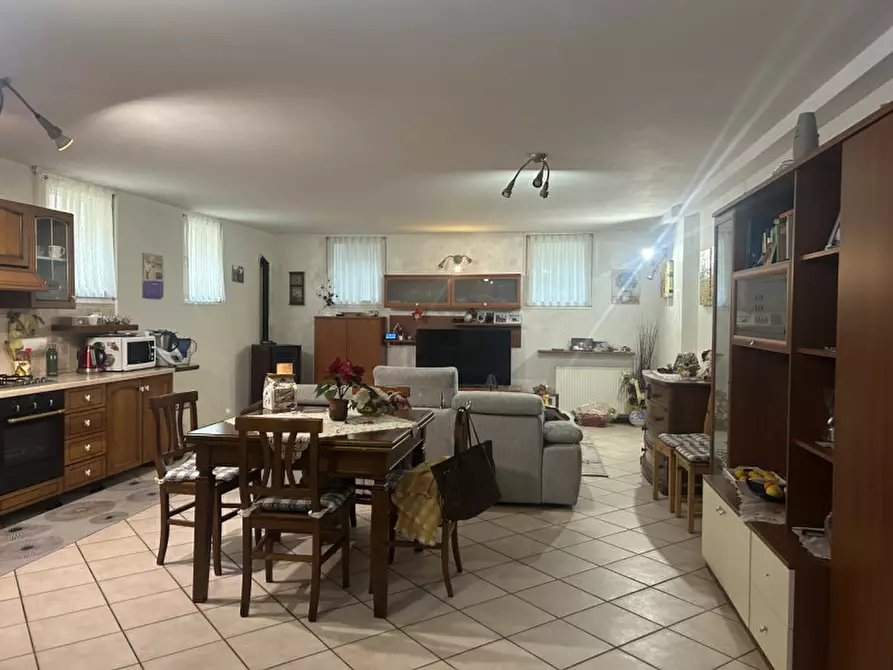 Immagine 16 di Appartamento in vendita  in via ponte a Bosco Chiesanuova