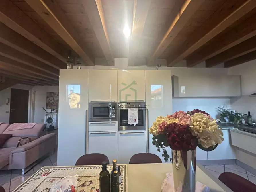 Immagine 2 di Appartamento in vendita  in via vittorio veneto a Zevio