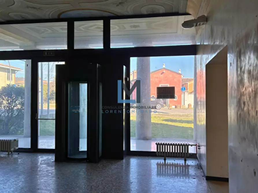 Immagine 2 di Ufficio in vendita  a Volpago Del Montello