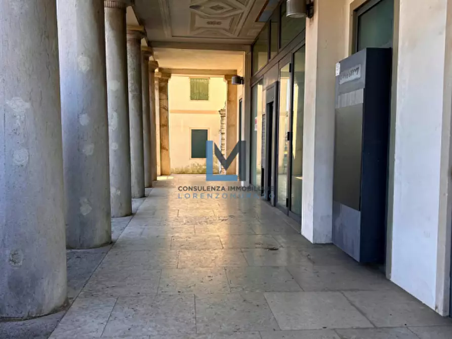 Immagine 4 di Ufficio in vendita  a Volpago Del Montello