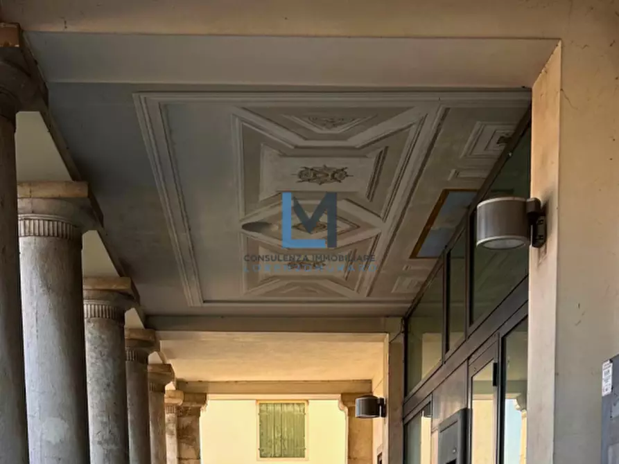 Immagine 5 di Ufficio in vendita  a Volpago Del Montello
