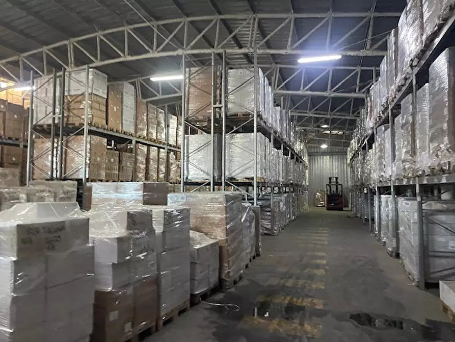 Immagine 6 di Capannone industriale in affitto  in Via Monte D'Oro a Pomezia