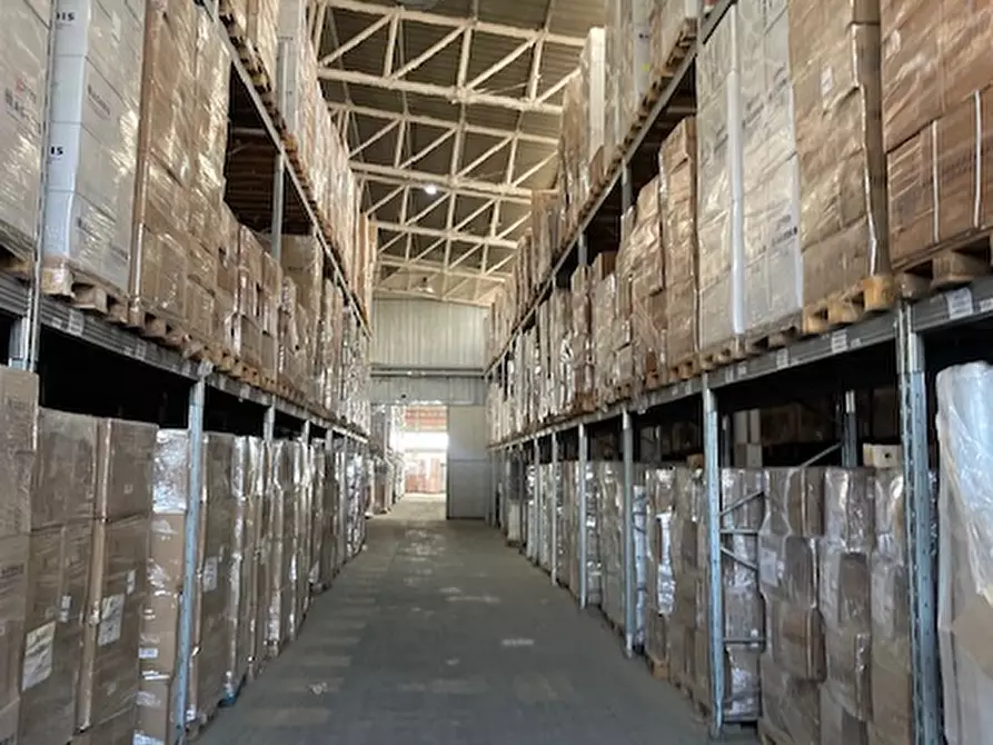 Immagine 11 di Capannone industriale in affitto  in Via Monte D'Oro a Pomezia