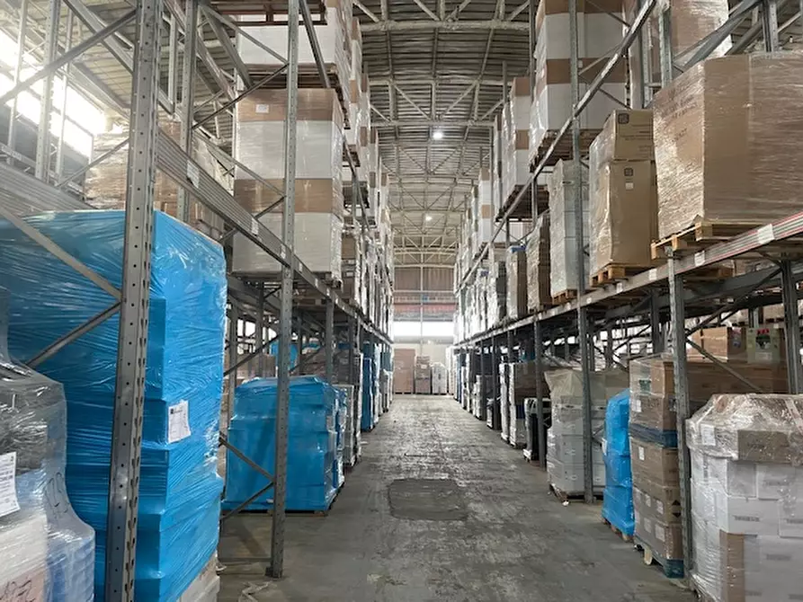 Immagine 12 di Capannone industriale in affitto  in Via Monte D'Oro a Pomezia