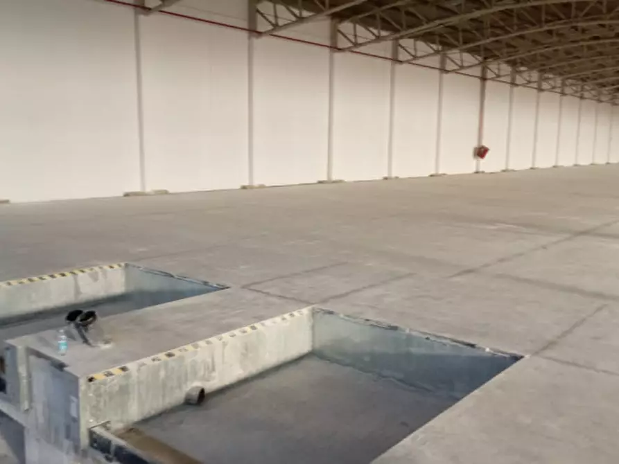 Immagine 17 di Capannone industriale in affitto  in Via Monte D'Oro a Pomezia