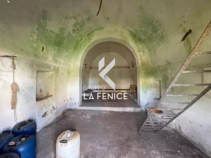 Immagine 25 di Rustico / casale in vendita  in Contrada Uacella a Locorotondo