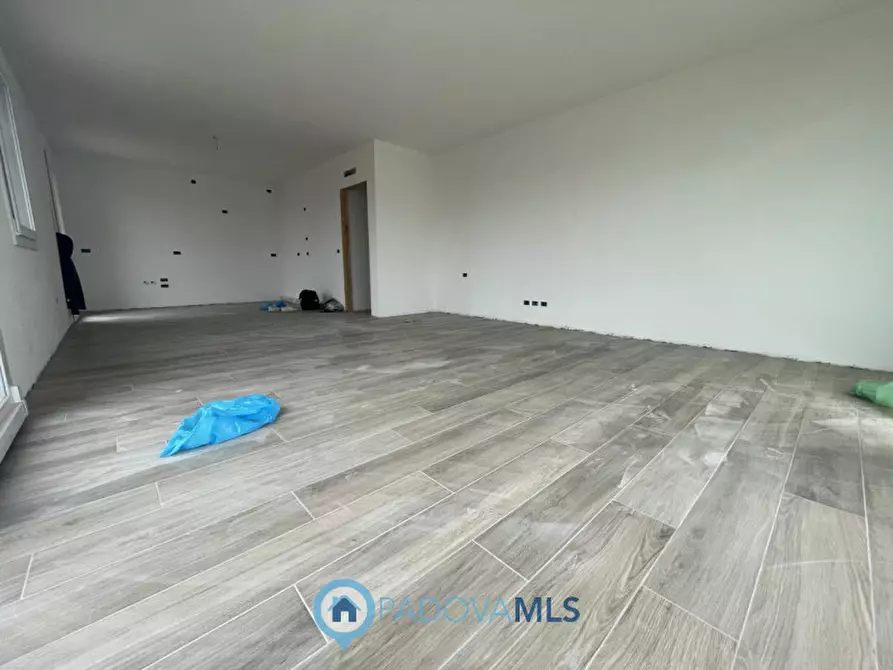 Immagine 2 di Casa quadrifamiliare in vendita  in Via Vangadizza a Rubano