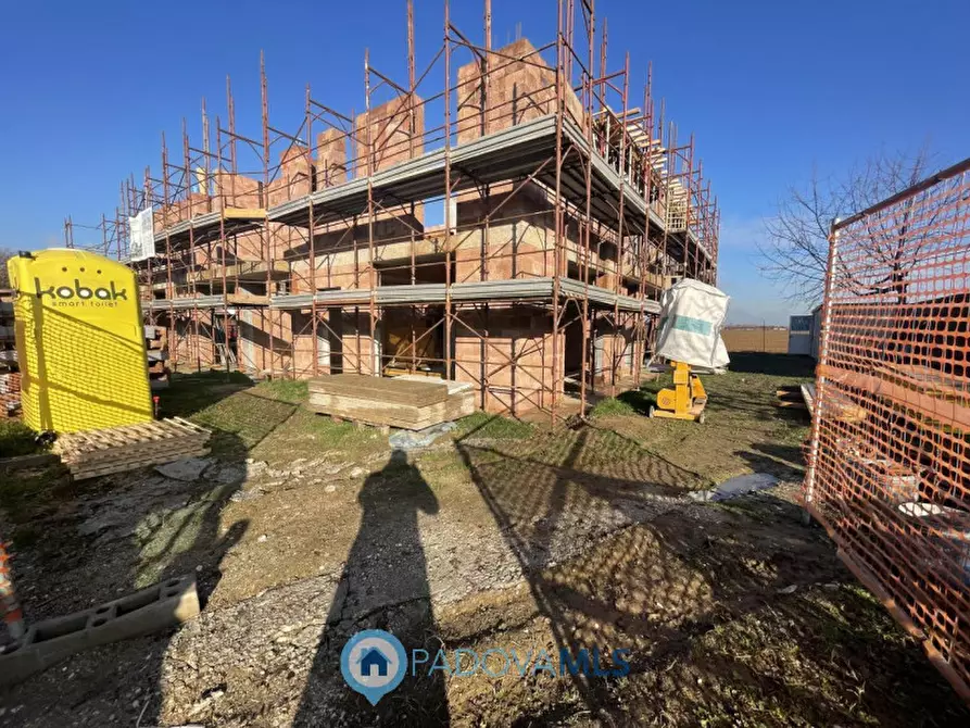 Immagine 4 di Casa quadrifamiliare in vendita  in Via Vangadizza a Rubano