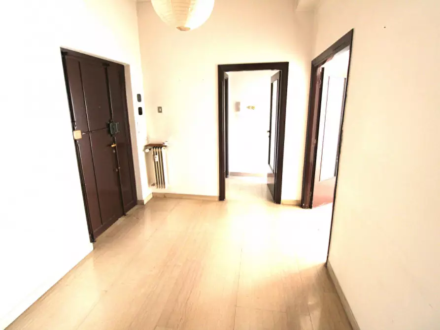 Immagine 5 di Appartamento in vendita  in Via Attilio Friggeri a Roma