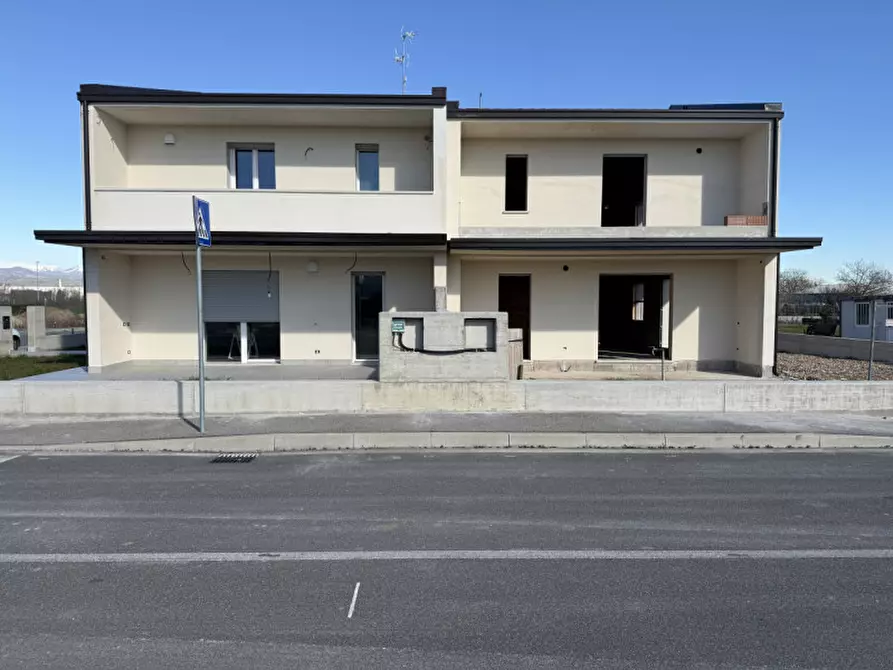 Immagine 2 di Casa bifamiliare in vendita  a San Bonifacio