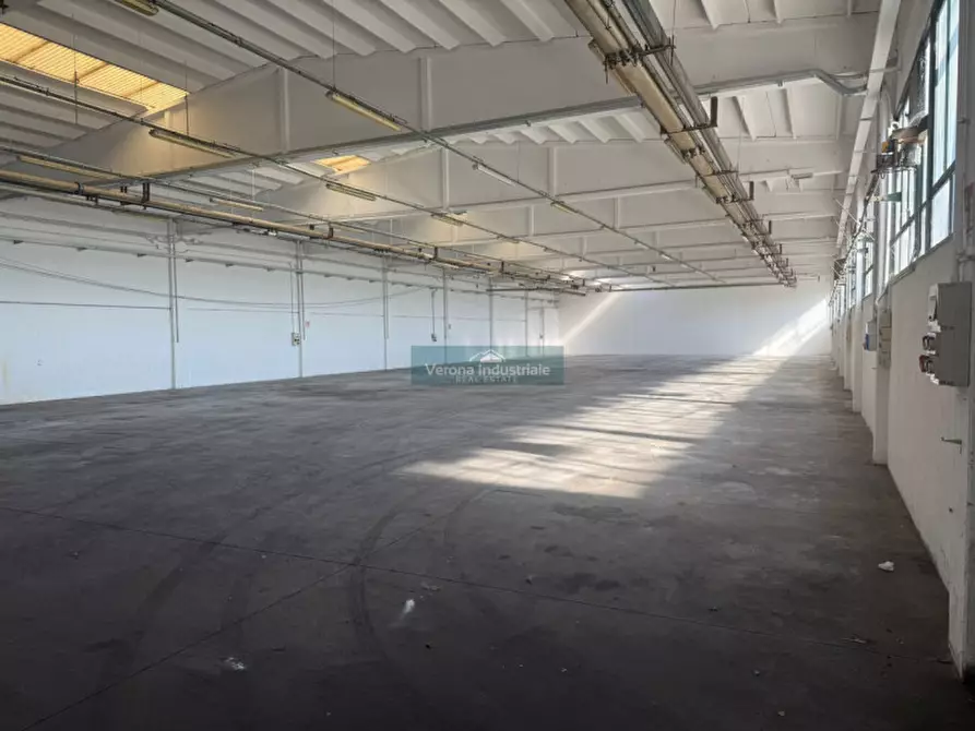 Immagine 1 di Capannone industriale in affitto  in via del lavoro 95 a Bussolengo