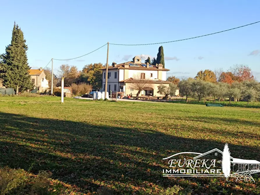 Immagine 4 di Villa in vendita  in via roma 152 a Castiglione Del Lago