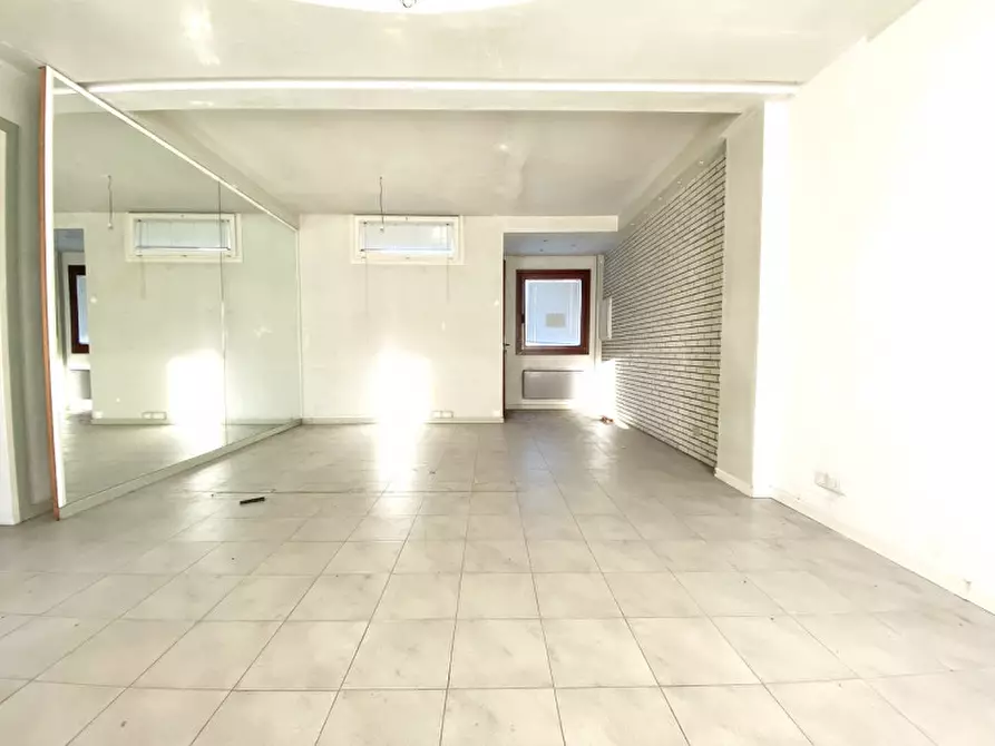 Immagine 4 di Ufficio in vendita  a Rubano