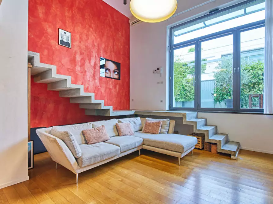 Immagine 6 di Loft/Open space in vendita  in Via Lodovico il Moro 27 a Milano