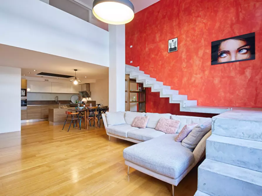 Immagine 7 di Loft/Open space in vendita  in Via Lodovico il Moro 27 a Milano