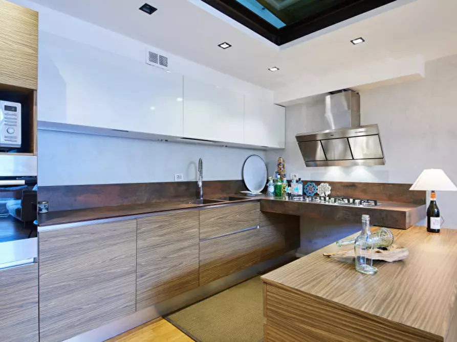 Immagine 9 di Loft/Open space in vendita  in Via Lodovico il Moro 27 a Milano