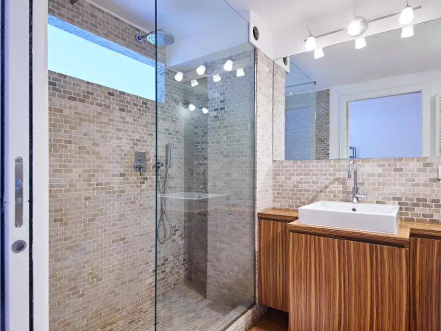 Immagine 16 di Loft/Open space in vendita  in Via Lodovico il Moro 27 a Milano