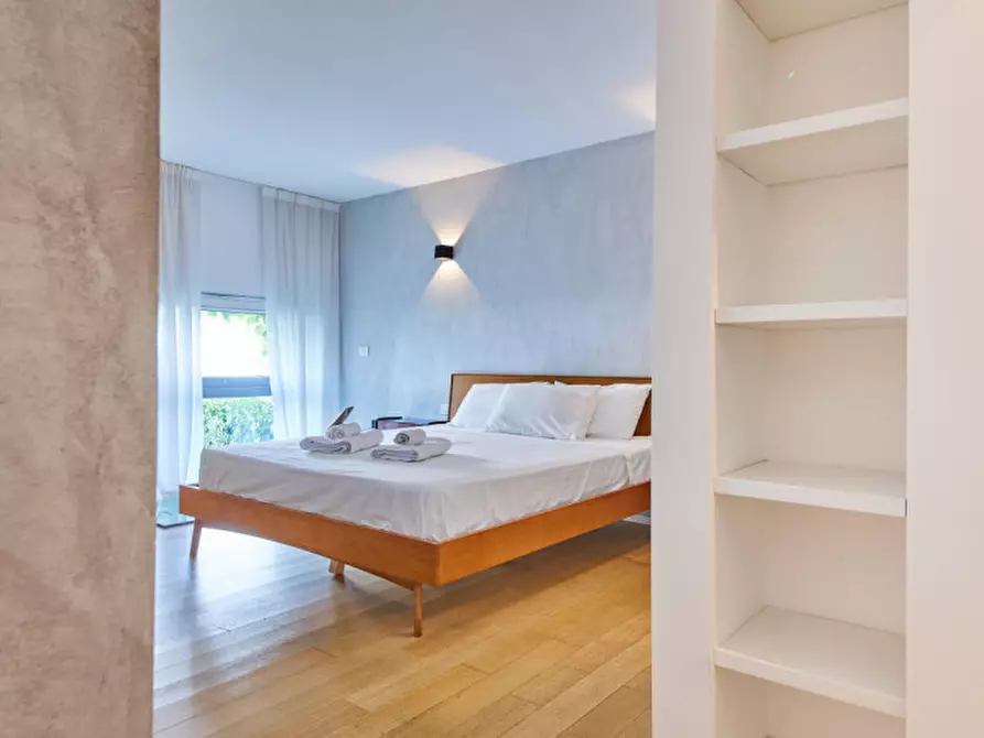 Immagine 24 di Loft/Open space in vendita  in Via Lodovico il Moro 27 a Milano