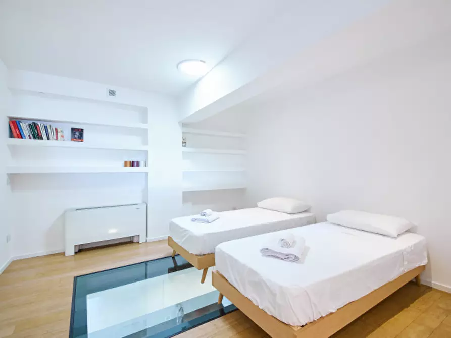 Immagine 26 di Loft/Open space in vendita  in Via Lodovico il Moro 27 a Milano