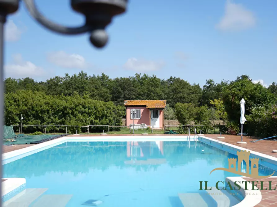 Immagine 4 di Agriturismo in vendita  in Via Nazionale a Castiglione Del Lago