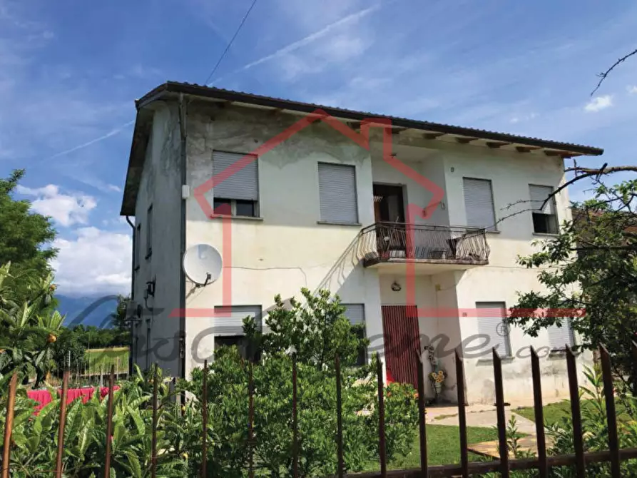 Immagine 1 di Casa indipendente in vendita  in Via Cacciatora 26 a Loria