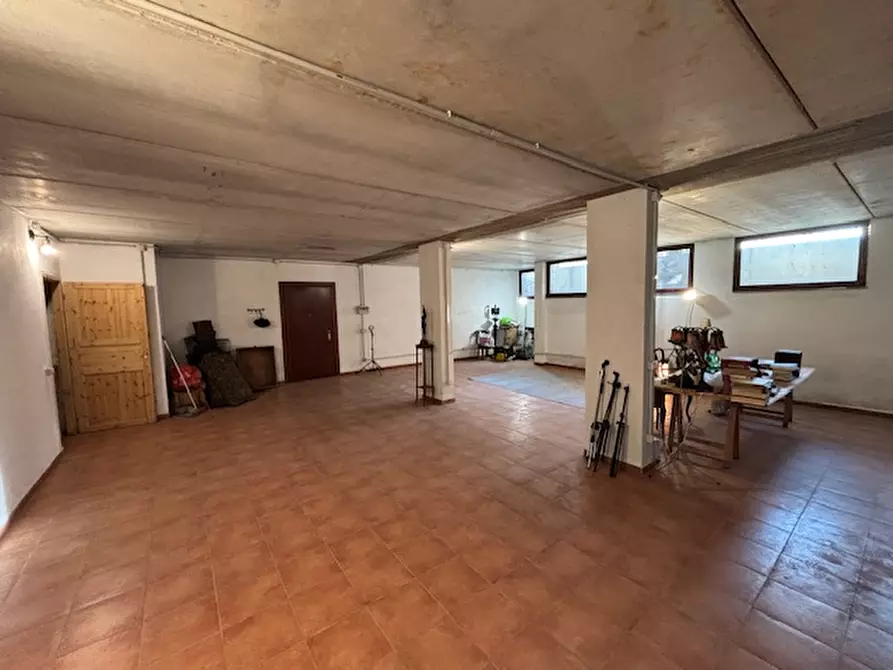 Immagine 1 di Magazzino in vendita  in Via Marconi 50 a Sannazzaro De' Burgondi