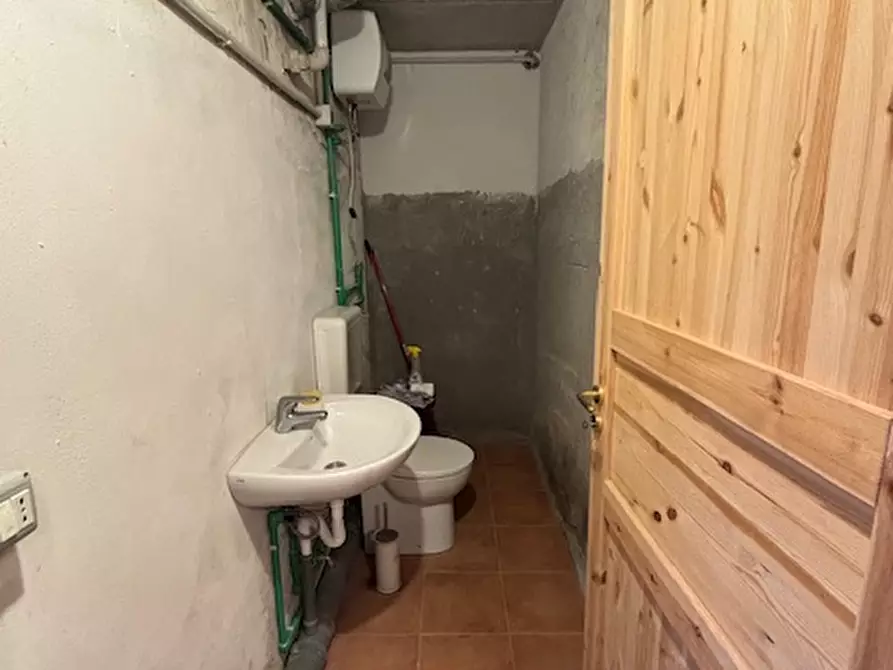 Immagine 5 di Magazzino in vendita  in Via Marconi 50 a Sannazzaro De' Burgondi