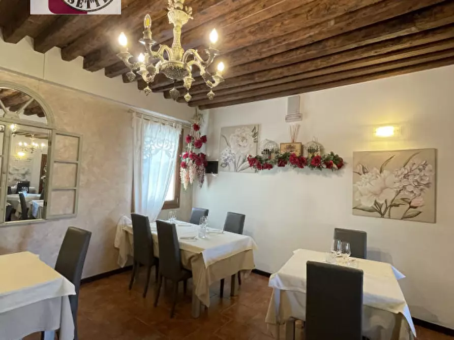 Immagine 4 di Attività commerciale in vendita  in piazza camerini a Piazzola Sul Brenta