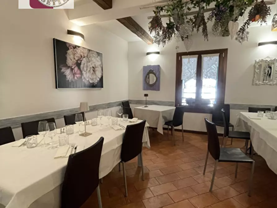 Immagine 12 di Attività commerciale in vendita  in piazza camerini a Piazzola Sul Brenta